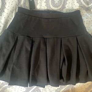 Fashion Nova Black pleated Tennis mini Skort